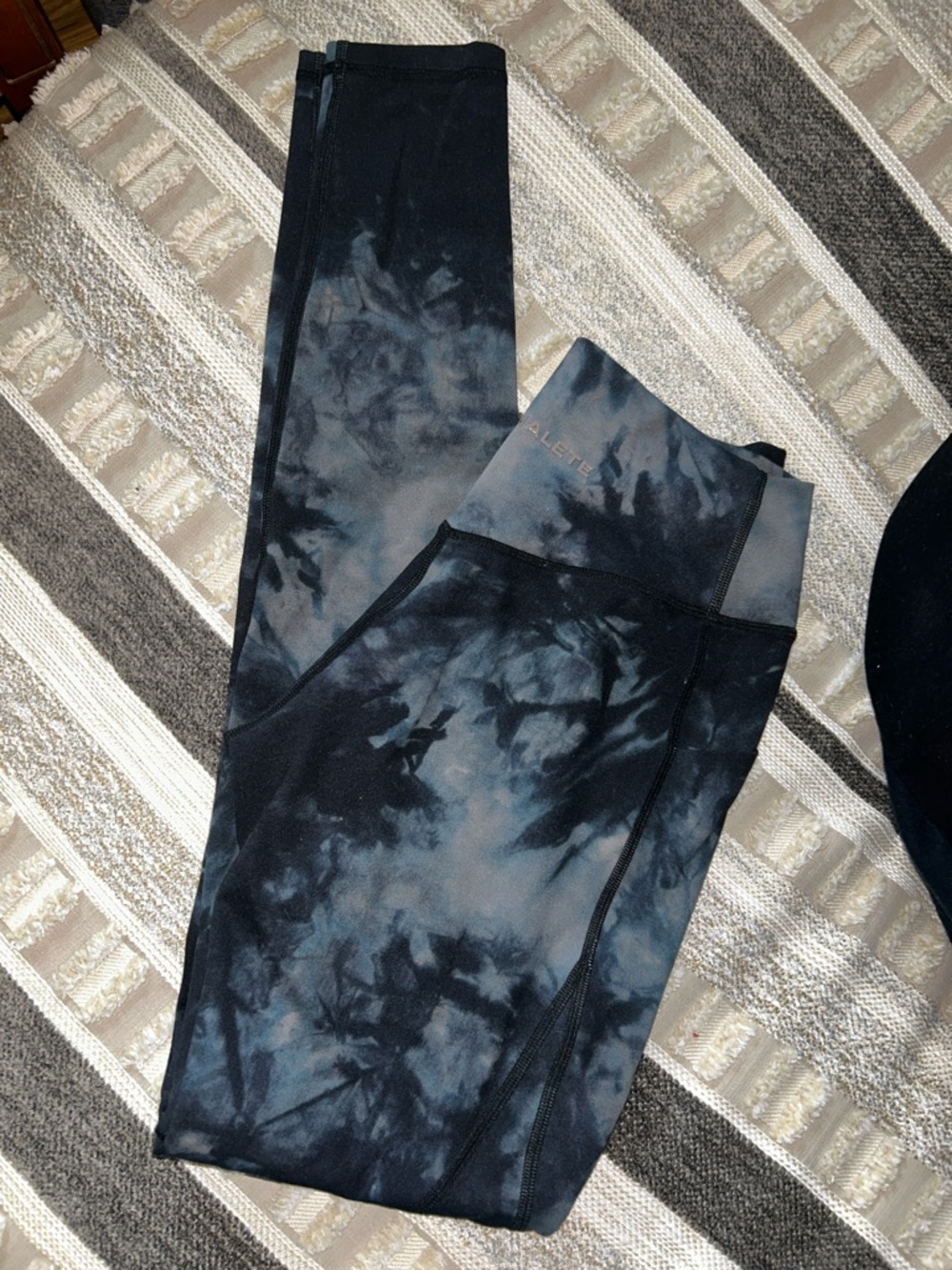 Alphalete Black & Gray Tie-Dye High-Waist Leggings